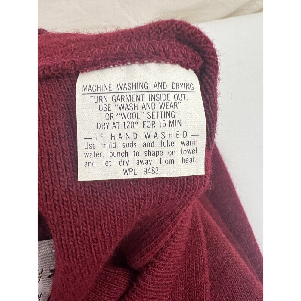 NWT Vtg Robert Bruce Supreme Orlon Acrylic V Neck Sweater Wine Red Sz M USA - Picture 6 of 7